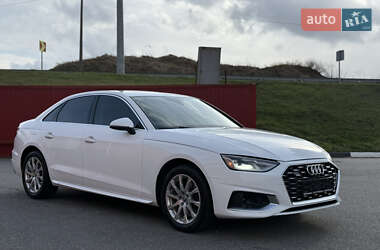 Седан Audi A4 2020 в 