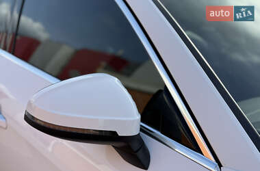 Седан Audi A4 2020 в 