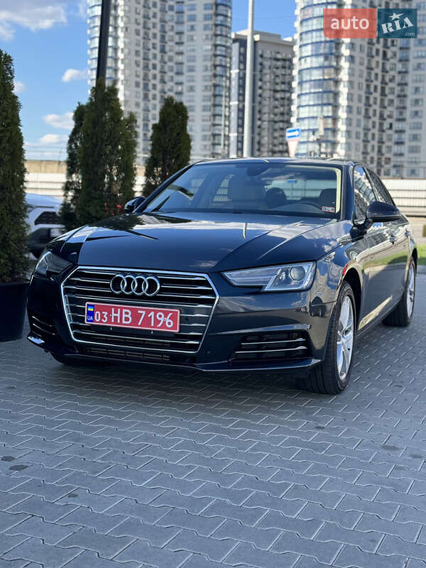Седан Audi A4 2016 в 