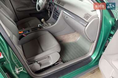 Седан Audi A4 2001 в 