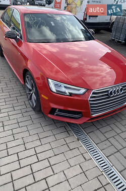 Седан Audi A4 2017 в 