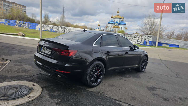 Седан Audi A4 2018 в Кривом Роге