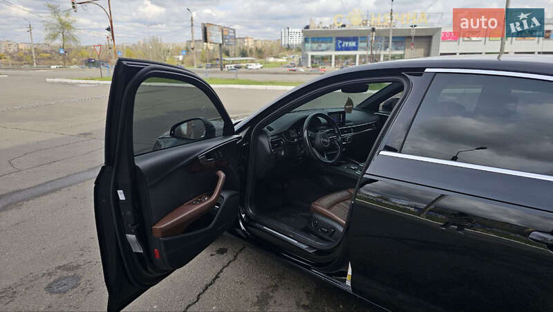 Седан Audi A4 2018 в Кривом Роге