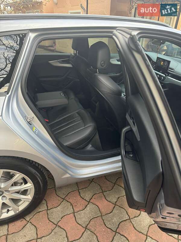 Универсал Audi A4 2017 в Черновцах