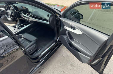 Седан Audi A4 2021 в 