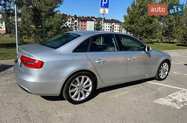 Седан Audi A4 2012 в 