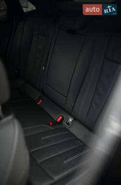 Седан Audi A4 2020 в 