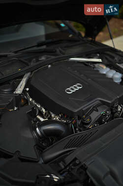Седан Audi A4 2020 в 
