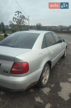 Седан Audi A4 1999 в 