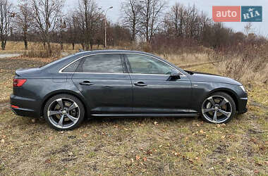Седан Audi A4 2016 в 