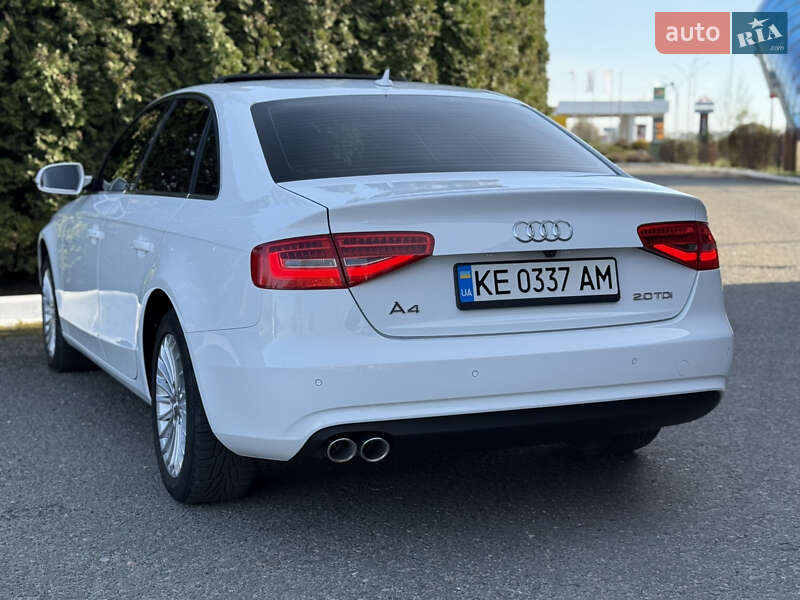 Седан Audi A4 2014 в Києві
