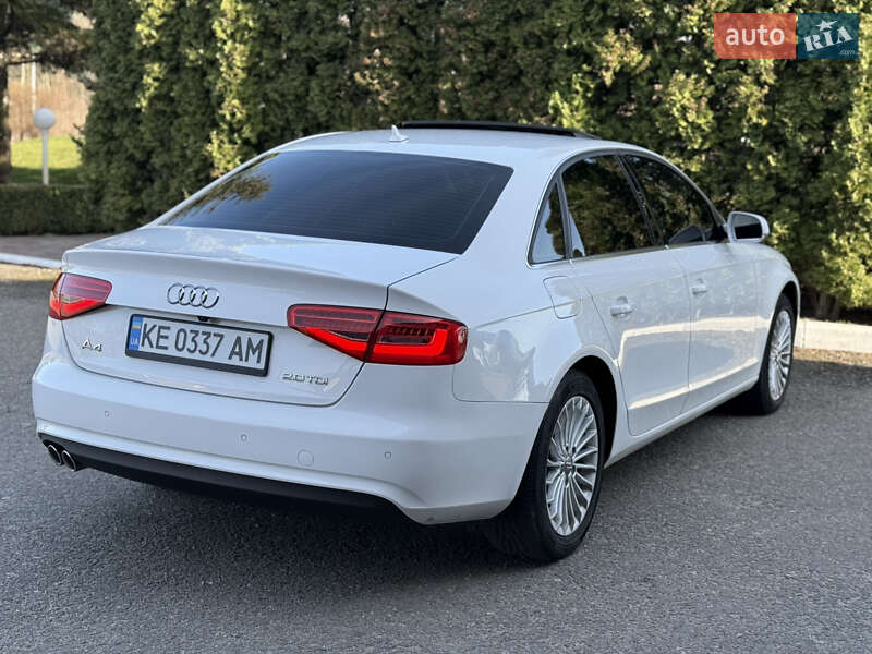 Седан Audi A4 2014 в Києві