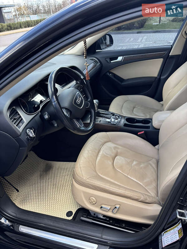 Седан Audi A4 2013 в Львове