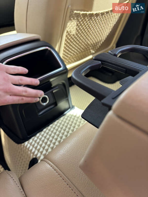 Седан Audi A4 2013 в Львове