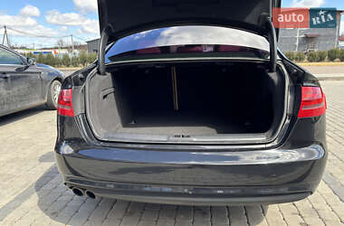 Седан Audi A4 2013 в 