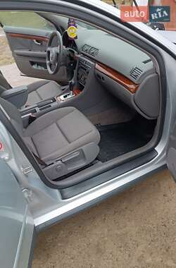 Седан Audi A4 2001 в 