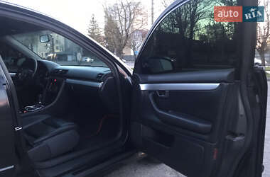 Седан Audi A4 2004 в 