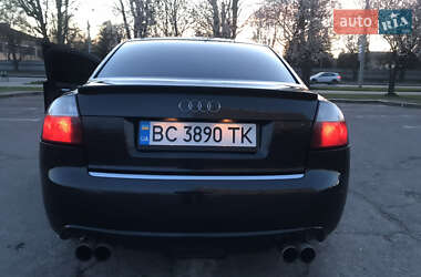 Седан Audi A4 2004 в 