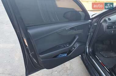 Седан Audi A4 2019 в 