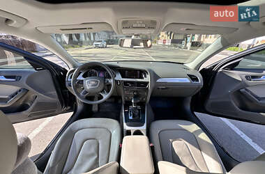 Седан Audi A4 2012 в 