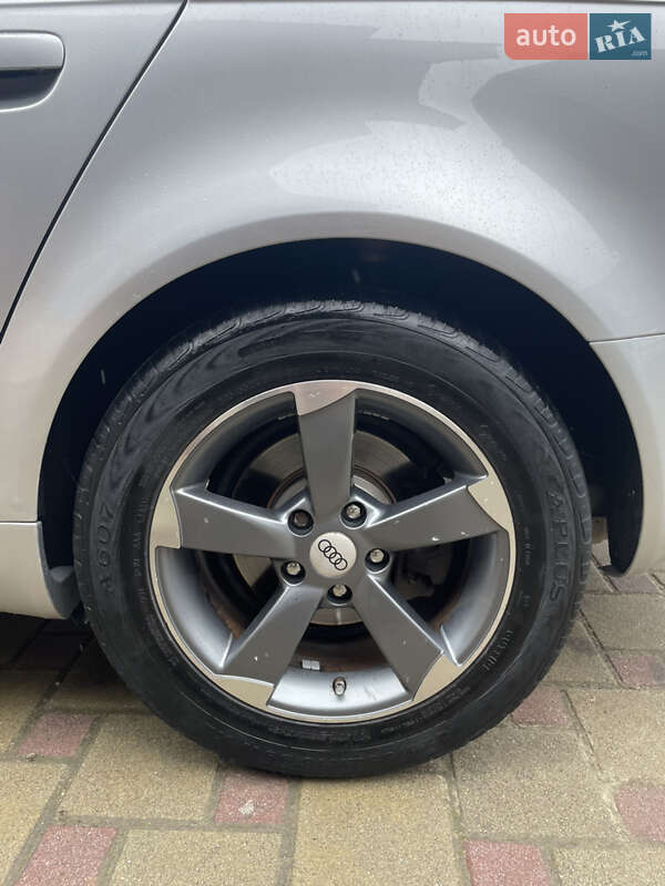 Универсал Audi A4 2005 в Тячеве
