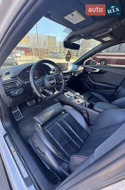 Седан Audi A4 2017 в 