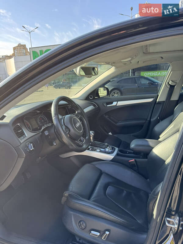 Седан Audi A4 2013 в Киеве