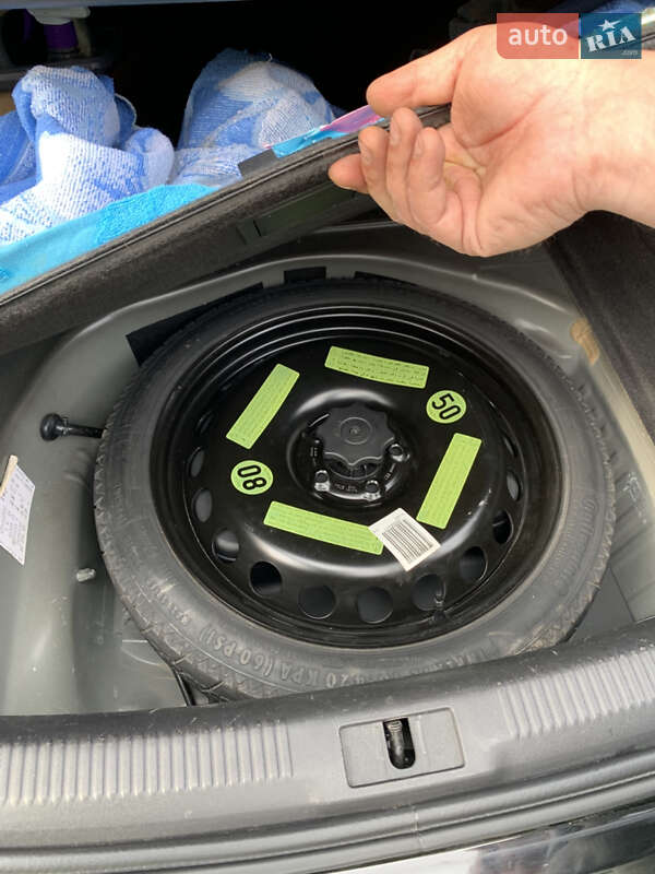 Седан Audi A4 2013 в Хмельницькому