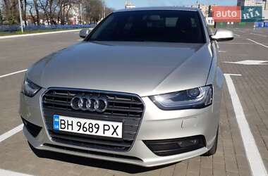 Седан Audi A4 2012 в 