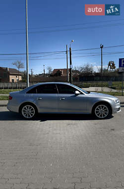 Седан Audi A4 2015 в 