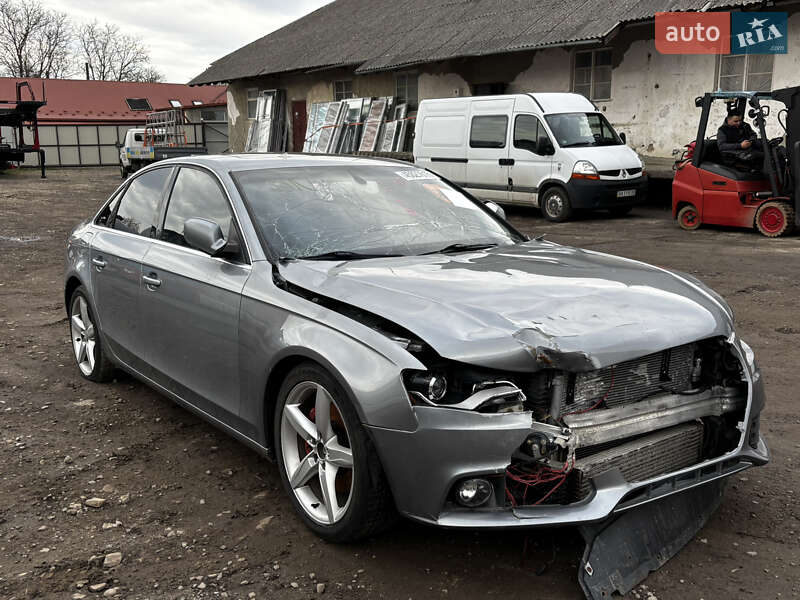 Седан Audi A4 2010 в Стрию
