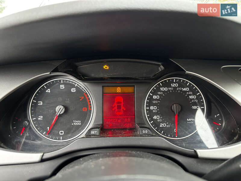 Седан Audi A4 2010 в Стрию