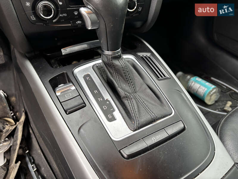 Седан Audi A4 2010 в Стрию