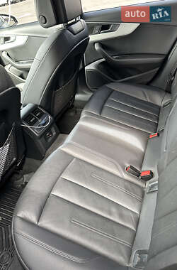 Седан Audi A4 2016 в 