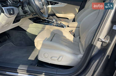 Седан Audi A4 2019 в 