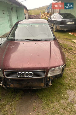 Седан Audi A4 1998 в 