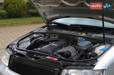 Седан Audi A4 2003 в 