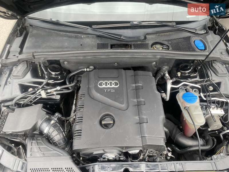 Седан Audi A4 2012 в Луцке