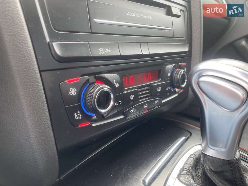 Седан Audi A4 2012 в Луцке