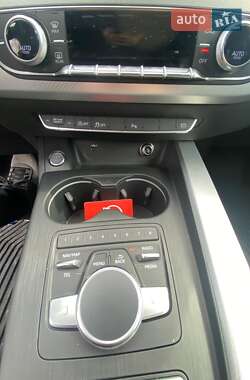 Седан Audi A4 2019 в Рівному