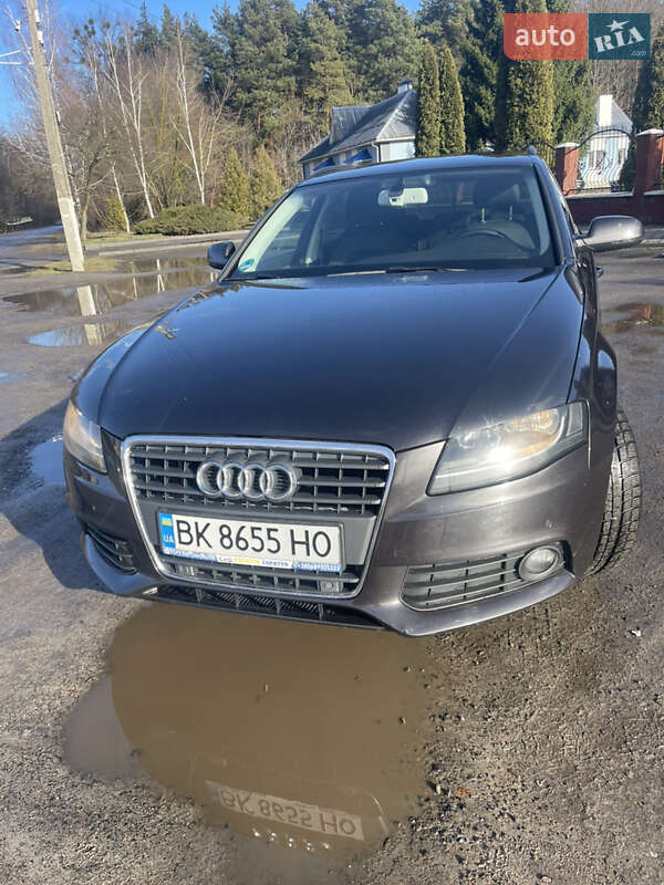 Универсал Audi A4 2011 в Костополе