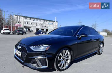 Седан Audi A4 2021 в 