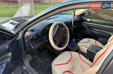 Седан Audi A4 1995 в Ивано-Франковске