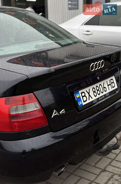 Седан Audi A4 2000 в 