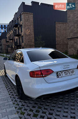 Седан Audi A4 2012 в Ивано-Франковске