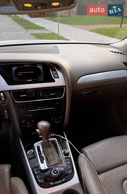 Седан Audi A4 2012 в Ивано-Франковске