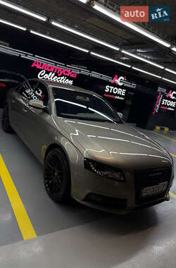 Седан Audi A4 2010 в Ужгороді