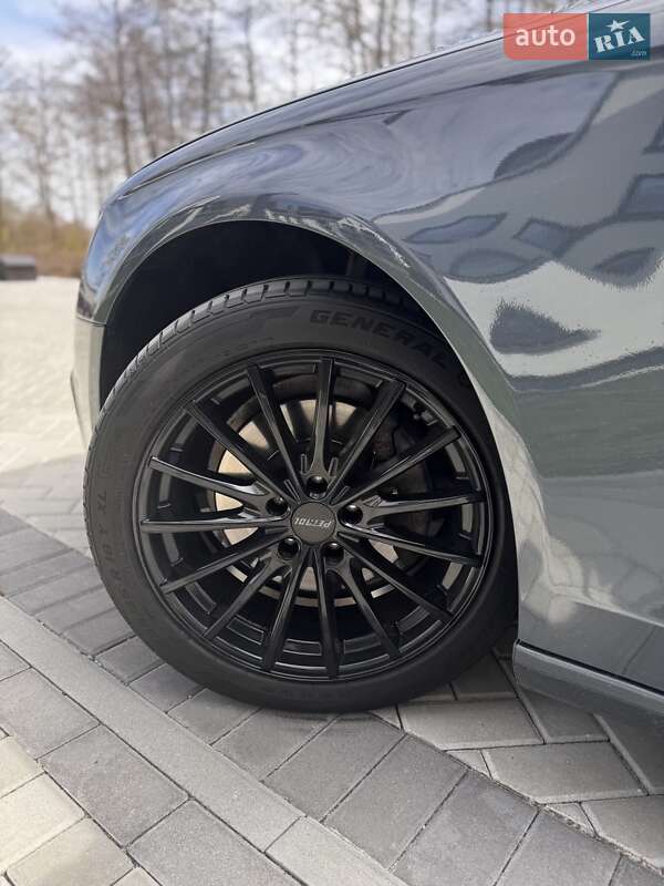 Седан Audi A4 2010 в Киеве