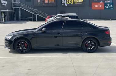 Седан Audi A4 2018 в 