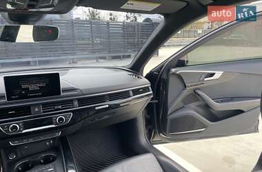 Седан Audi A4 2018 в 